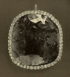 Fersman Plate LXXXVII: Pendant with Large Emerald No. 170
