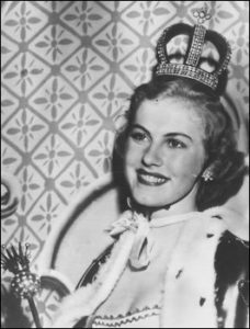 ‘Miss Universe 1952’ Wearing the Nuptial Crown (Wiki)