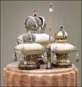 Miniature of the Russian State Regalia by Fabergé, 1900 (© State Hermitage Museum)