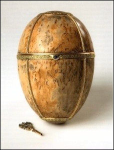 “Finished” Karelian Birch Egg (Exhibition: The Art of Fabergé at the Kostroma State Historical, Architectural & Arts Museum Reserve, 2010, p. 22-23)